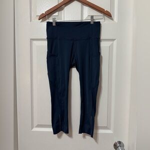 Lululemon fast & free crop II size 6 euc